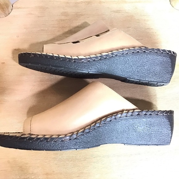 Duck Head Womens Shelly Sand Tan Slip-On Comfort Sandal Size 8.5 - Picture 5 of 8